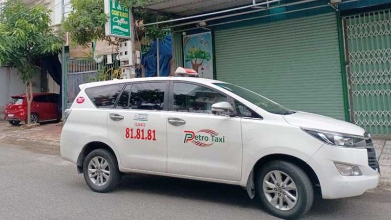 Taxi-Petro-Bà-Tô
